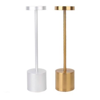 LAMPARA DE MESA METALICA...