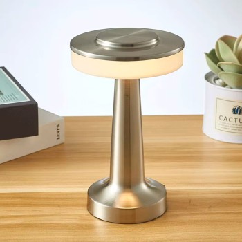 LAMPARA DE MESA METALICA...